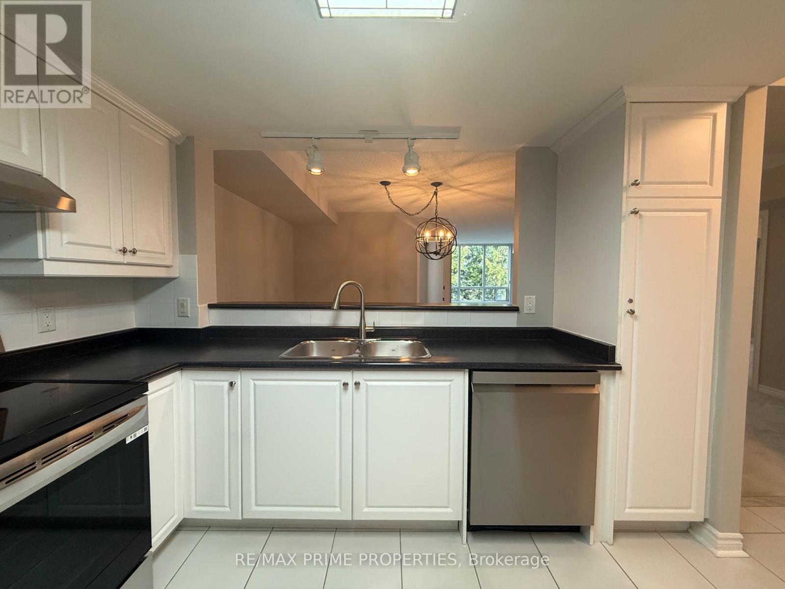 320 - 85 The Boardwalk Way, Markham, Ontario  L6E 1B9 - Photo 11 - N12366625