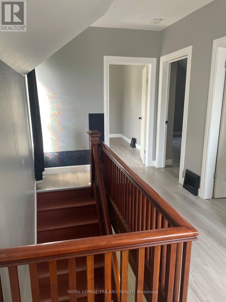 Photo 13 of 24 for 245 Sydenham Street E