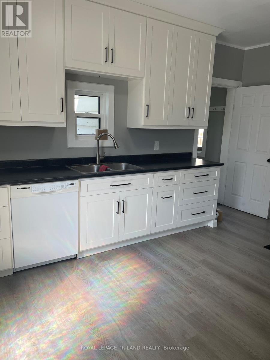 Photo 2 of 24 for 245 Sydenham Street E