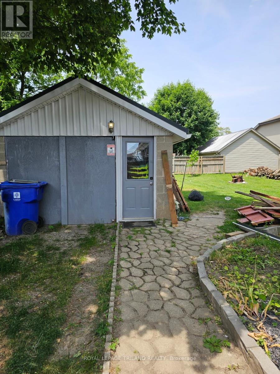 Photo 24 of 24 for 245 Sydenham Street E