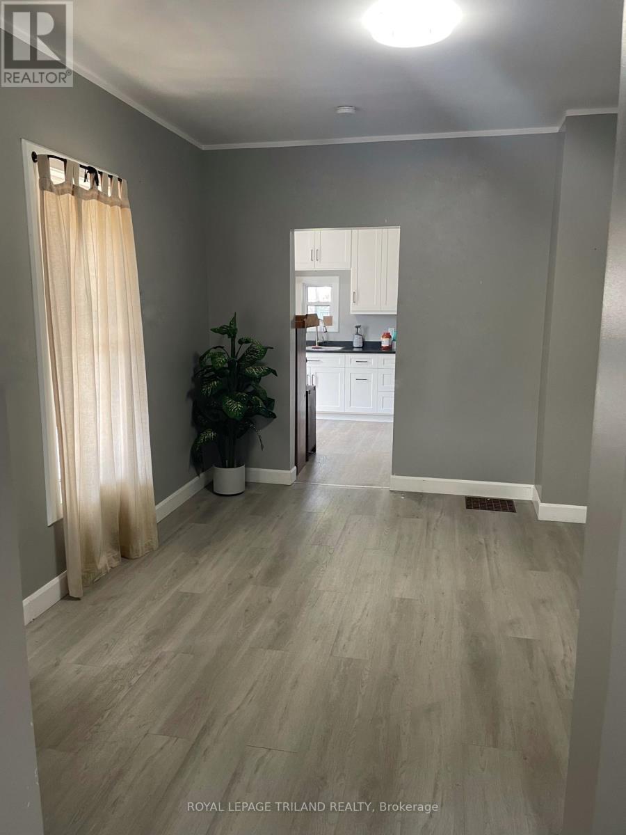 Photo 6 of 24 for 245 Sydenham Street E