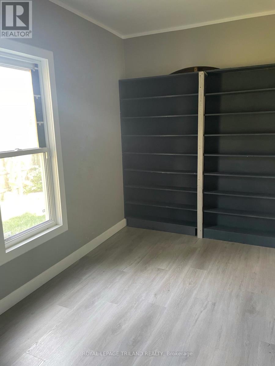 Photo 9 of 24 for 245 Sydenham Street E