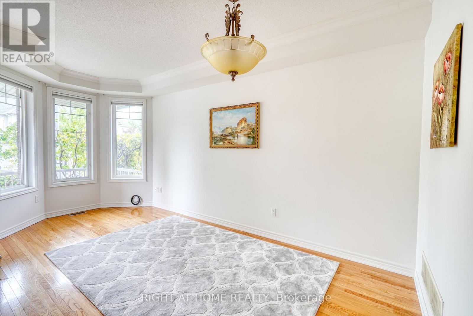 Property at 20 SEIFFER CRESCENT image 5