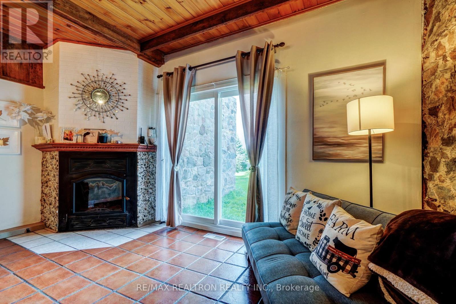 3930 Yonge Street, Bradford West Gwillimbury, Ontario  L3Z 3X6 - Photo 6 - N12367239