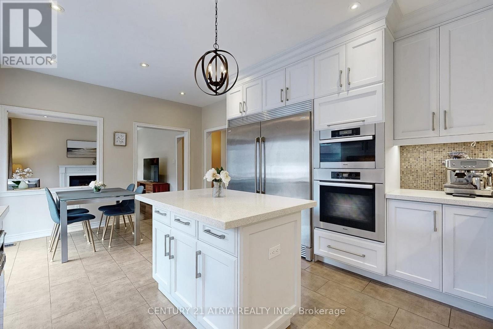 24 Gannett Drive, Richmond Hill, Ontario  L4E 0E9 - Photo 10 - N12367287