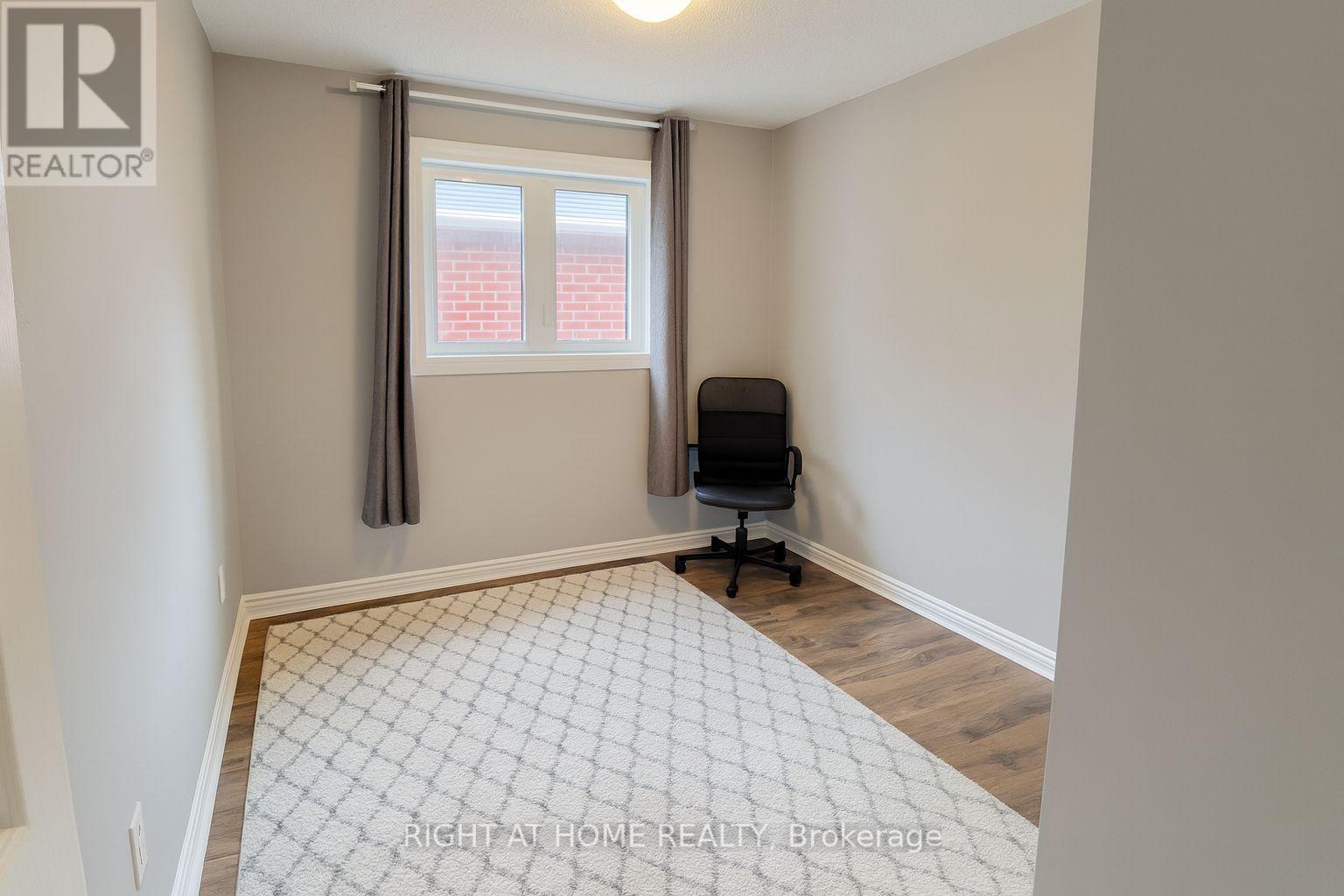 17 Kelsey Crescent, Barrie, Ontario  L4N 0J7 - Photo 11 - S12367278
