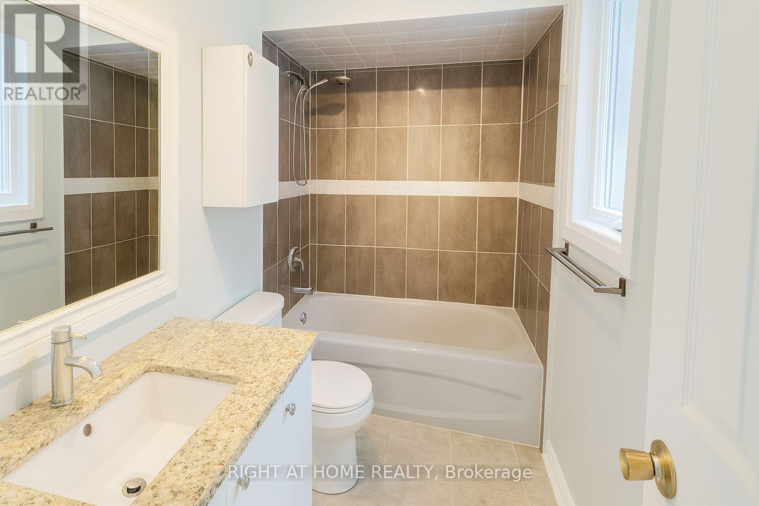 17 Kelsey Crescent, Barrie, Ontario  L4N 0J7 - Photo 15 - S12367278