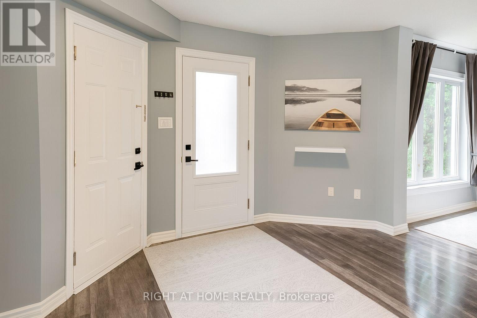 17 Kelsey Crescent, Barrie, Ontario  L4N 0J7 - Photo 2 - S12367278