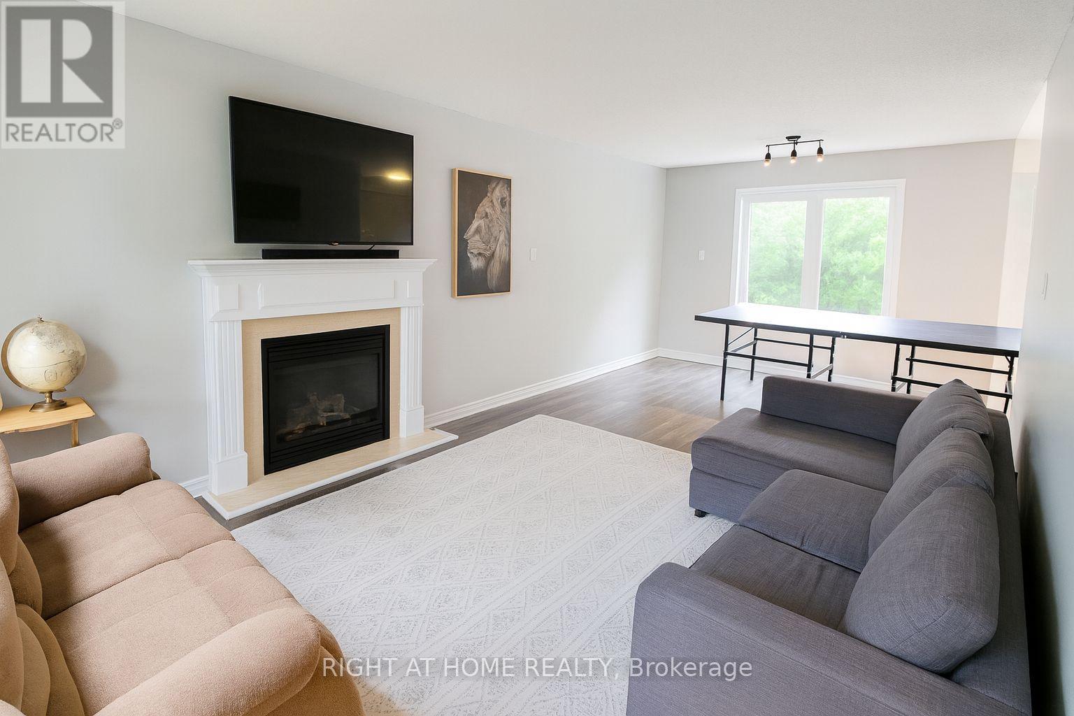 17 Kelsey Crescent, Barrie, Ontario  L4N 0J7 - Photo 3 - S12367278