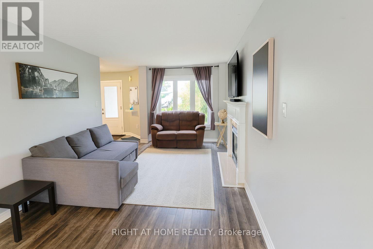 17 Kelsey Crescent, Barrie, Ontario  L4N 0J7 - Photo 5 - S12367278