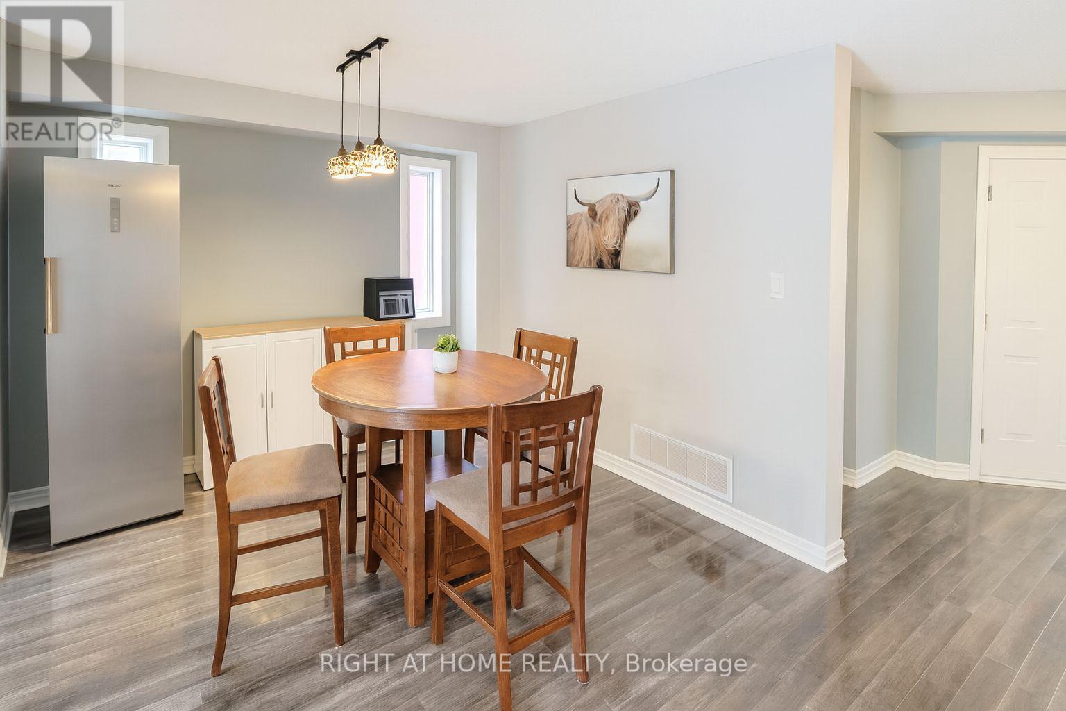 17 Kelsey Crescent, Barrie, Ontario  L4N 0J7 - Photo 7 - S12367278