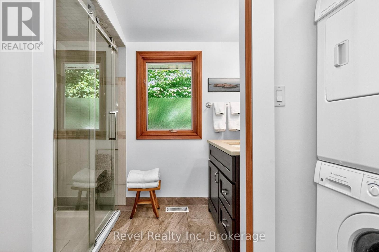 33 Belcourt Crescent, Tiny, Ontario  L9M 0M7 - Photo 14 - S12367322