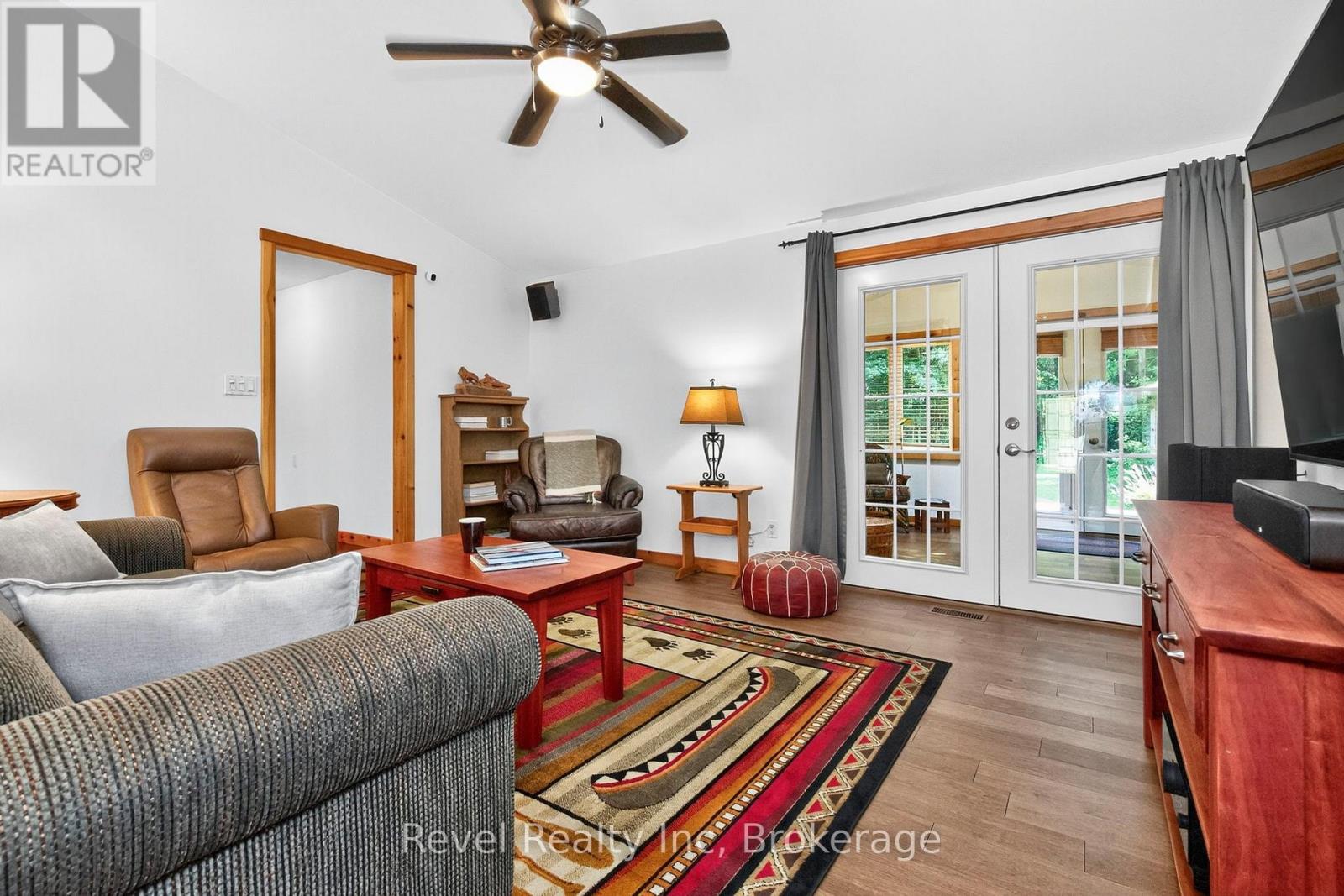 33 Belcourt Crescent, Tiny, Ontario  L9M 0M7 - Photo 15 - S12367322