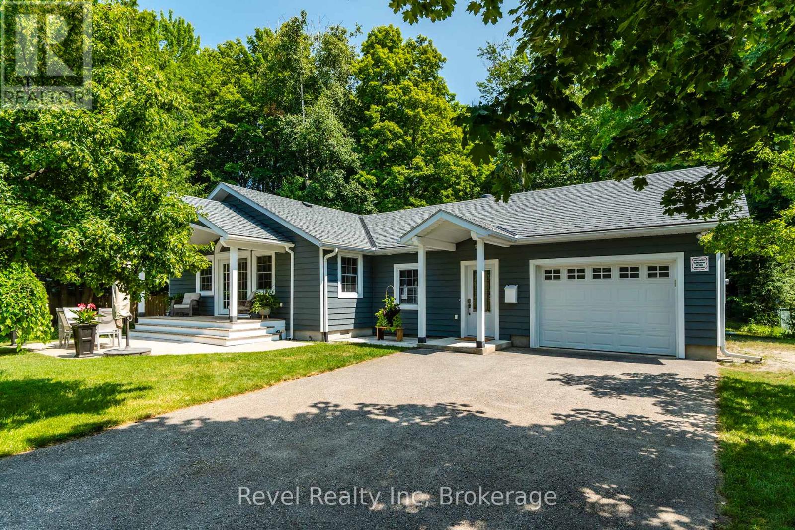 33 Belcourt Crescent, Tiny, Ontario  L9M 0M7 - Photo 2 - S12367322