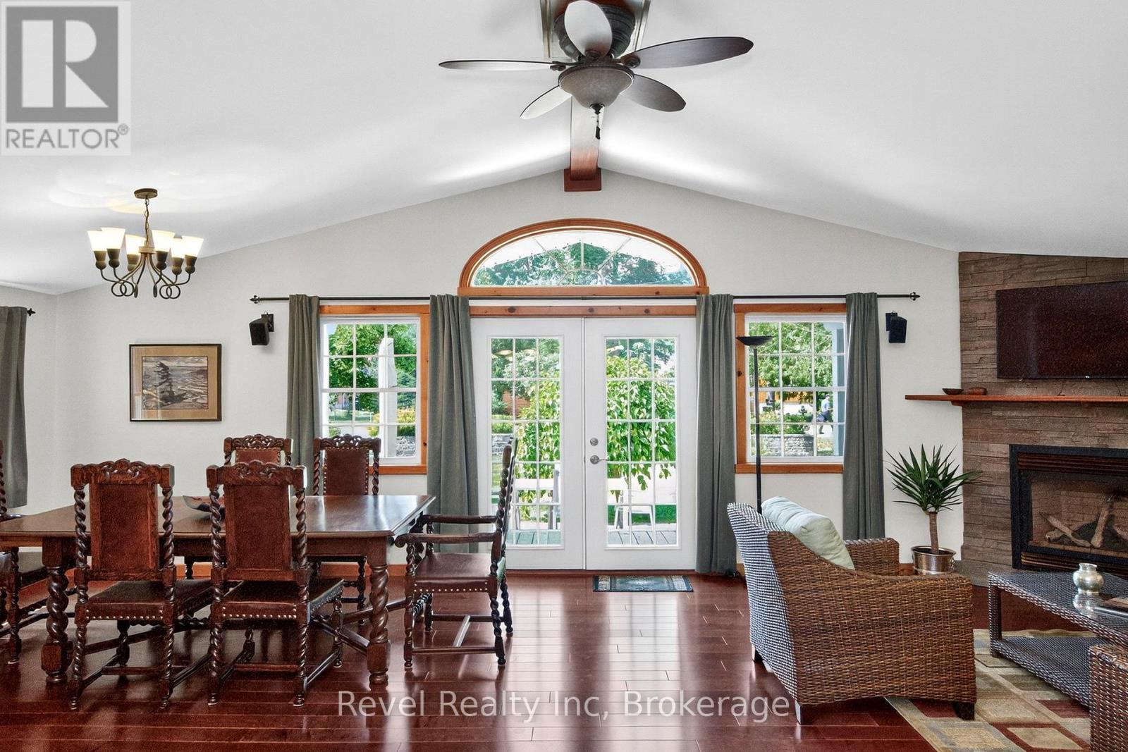 33 Belcourt Crescent, Tiny, Ontario  L9M 0M7 - Photo 7 - S12367322