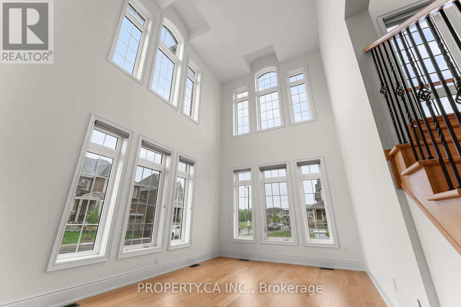 Property at 32 VALLEYWEST ROAD image 4
