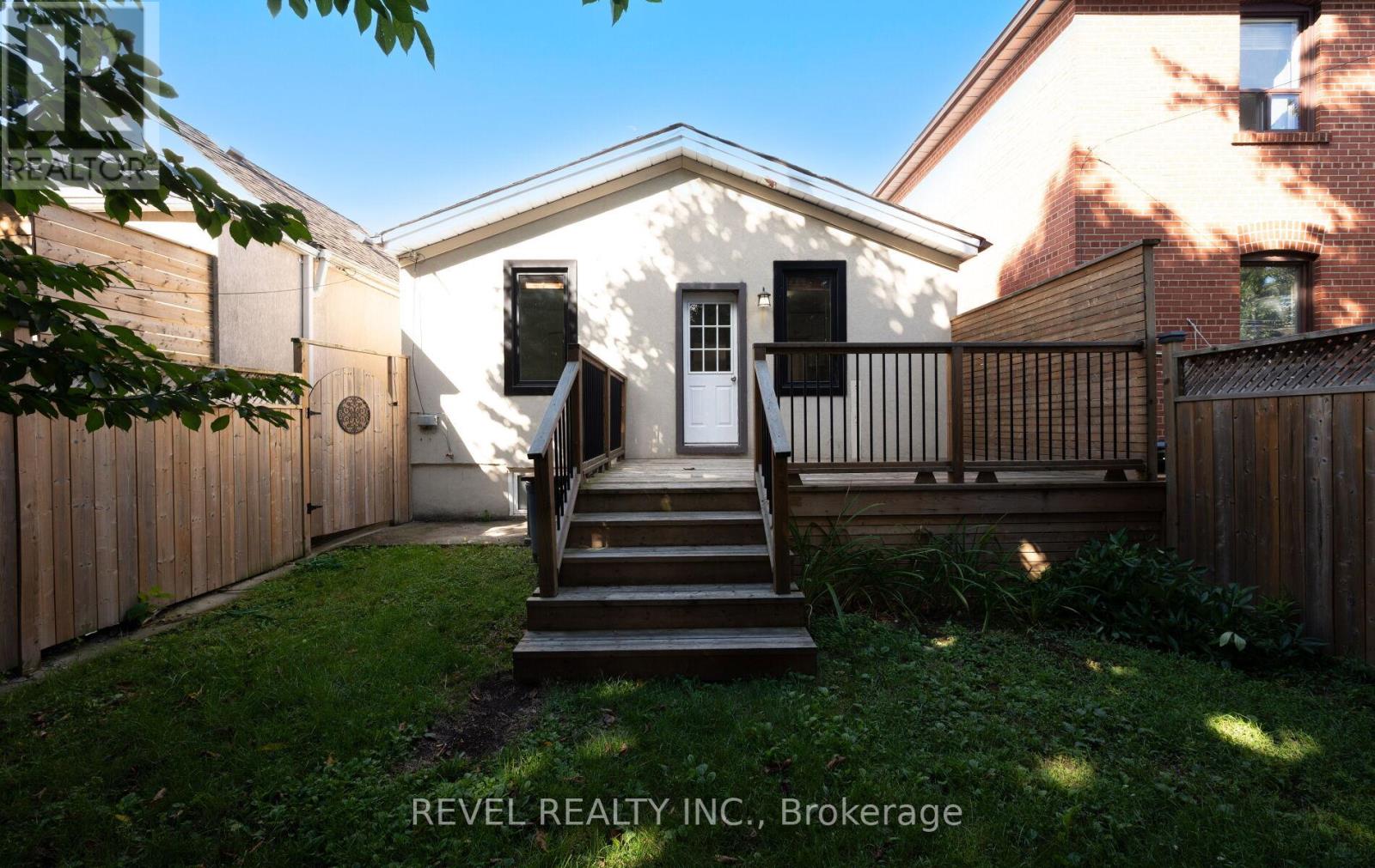 Main Floor - 69 Rockcliffe Boulevard E, Toronto, Ontario  M6N 4R4 - Photo 29 - W12367303