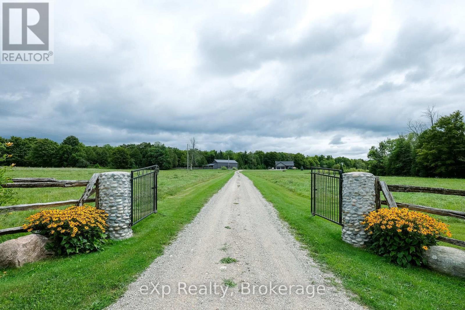 502032 Grey Road 1, Georgian Bluffs, Ontario  N0H 2T0 - Photo 2 - X12367318