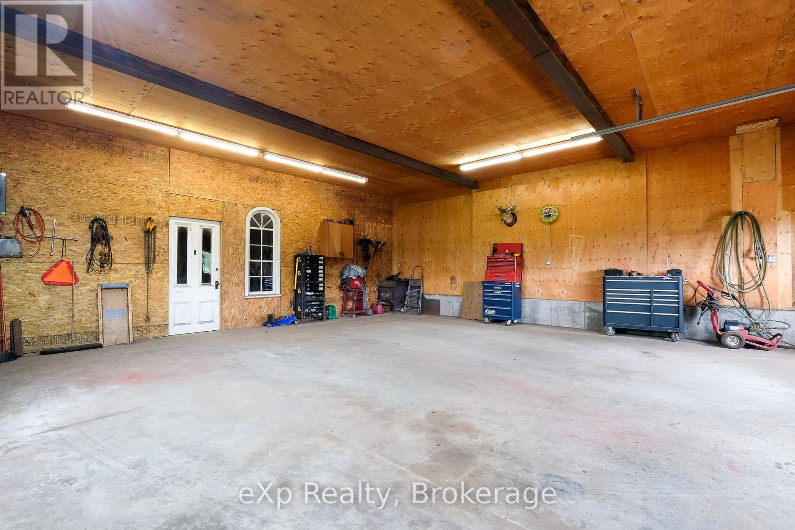 502032 Grey Road 1, Georgian Bluffs, Ontario  N0H 2T0 - Photo 34 - X12367318