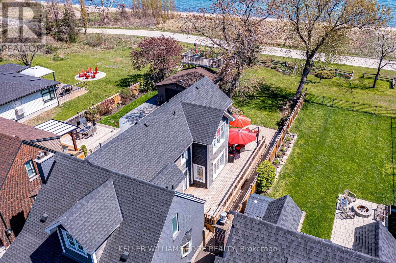 849 Beach Boulevard, Hamilton, Ontario  L8H 6Z5 - Photo 3 - X12367307