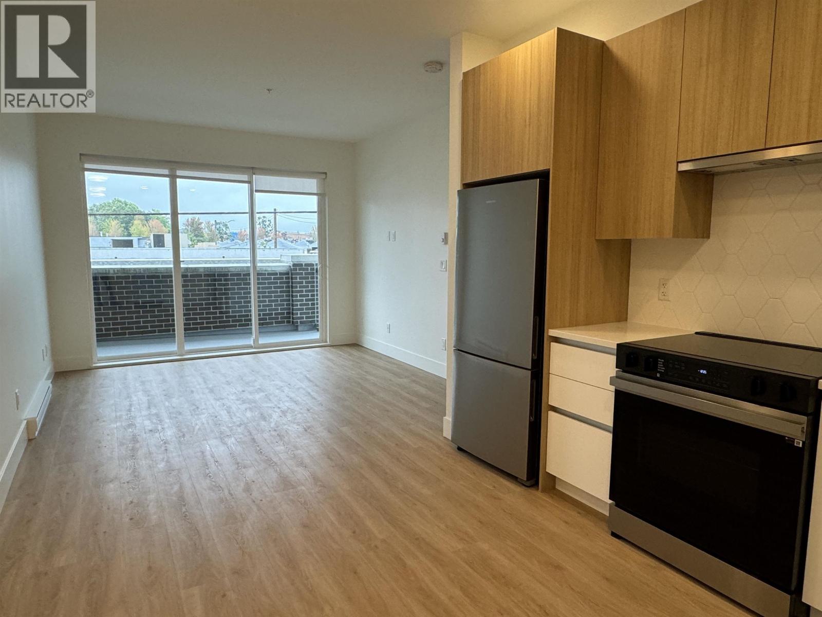 204 11907 223 St, Maple Ridge, British Columbia  V2X 5Y3 - Photo 3 - R3041045