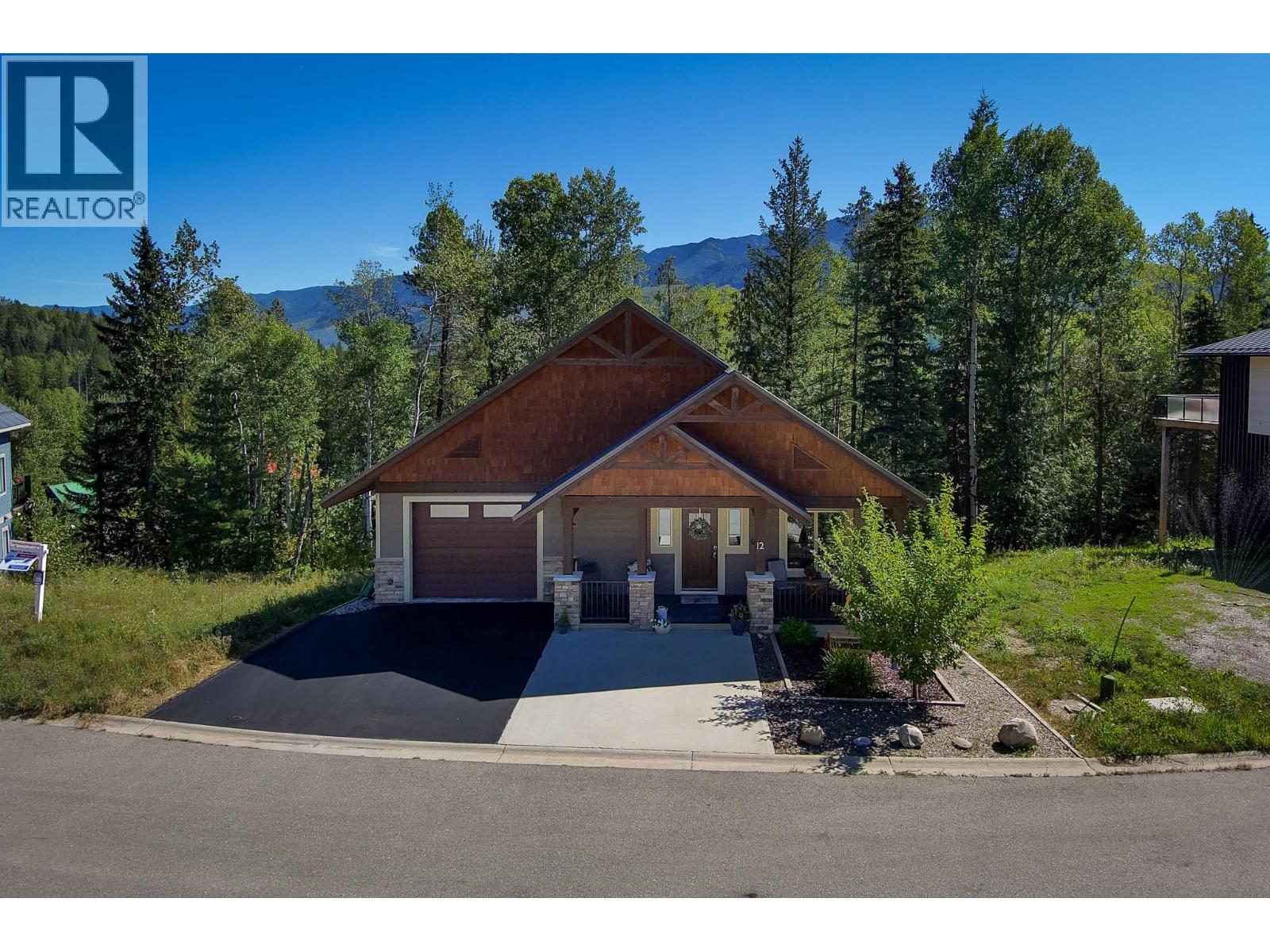 12 Alpine Trail Place, Fernie, British Columbia  V0B 1M5 - Photo 4 - 10360750