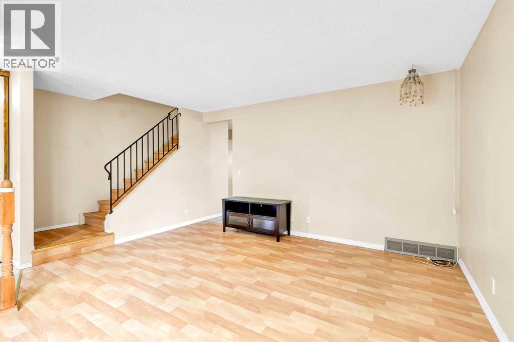 Property at 439 40 Street NE image 4
