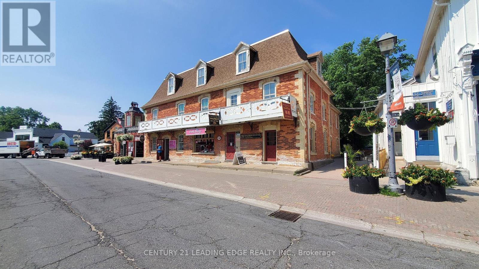 202 - 178 Main St. Unionville Street, Markham, Ontario  L3R 2G9 - Photo 1 - N12367352