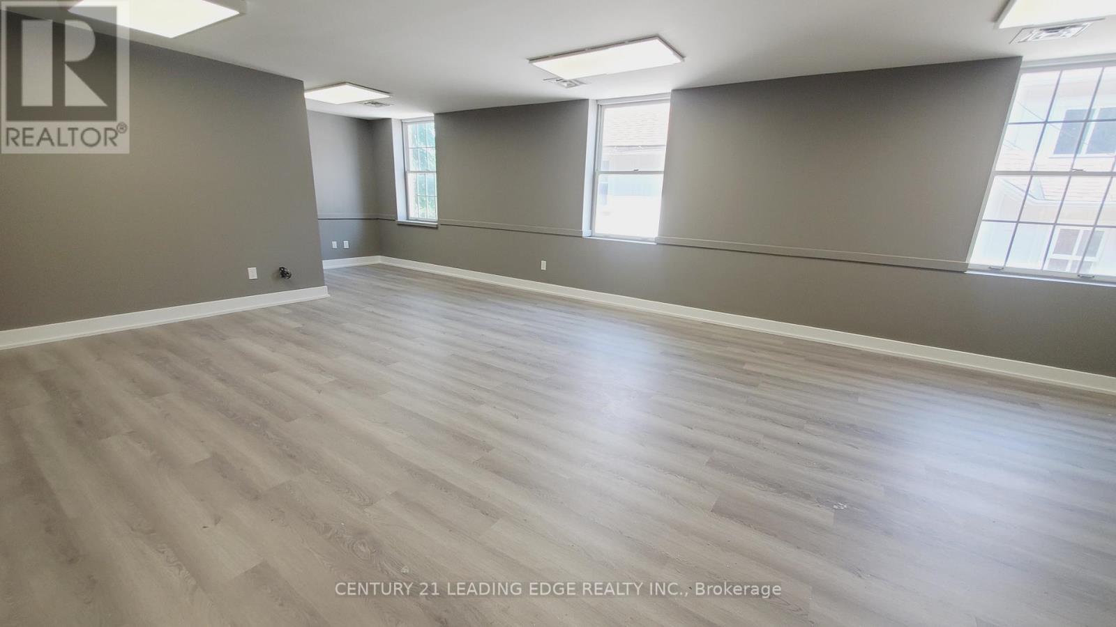 202 - 178 Main St. Unionville Street, Markham, Ontario  L3R 2G9 - Photo 10 - N12367352
