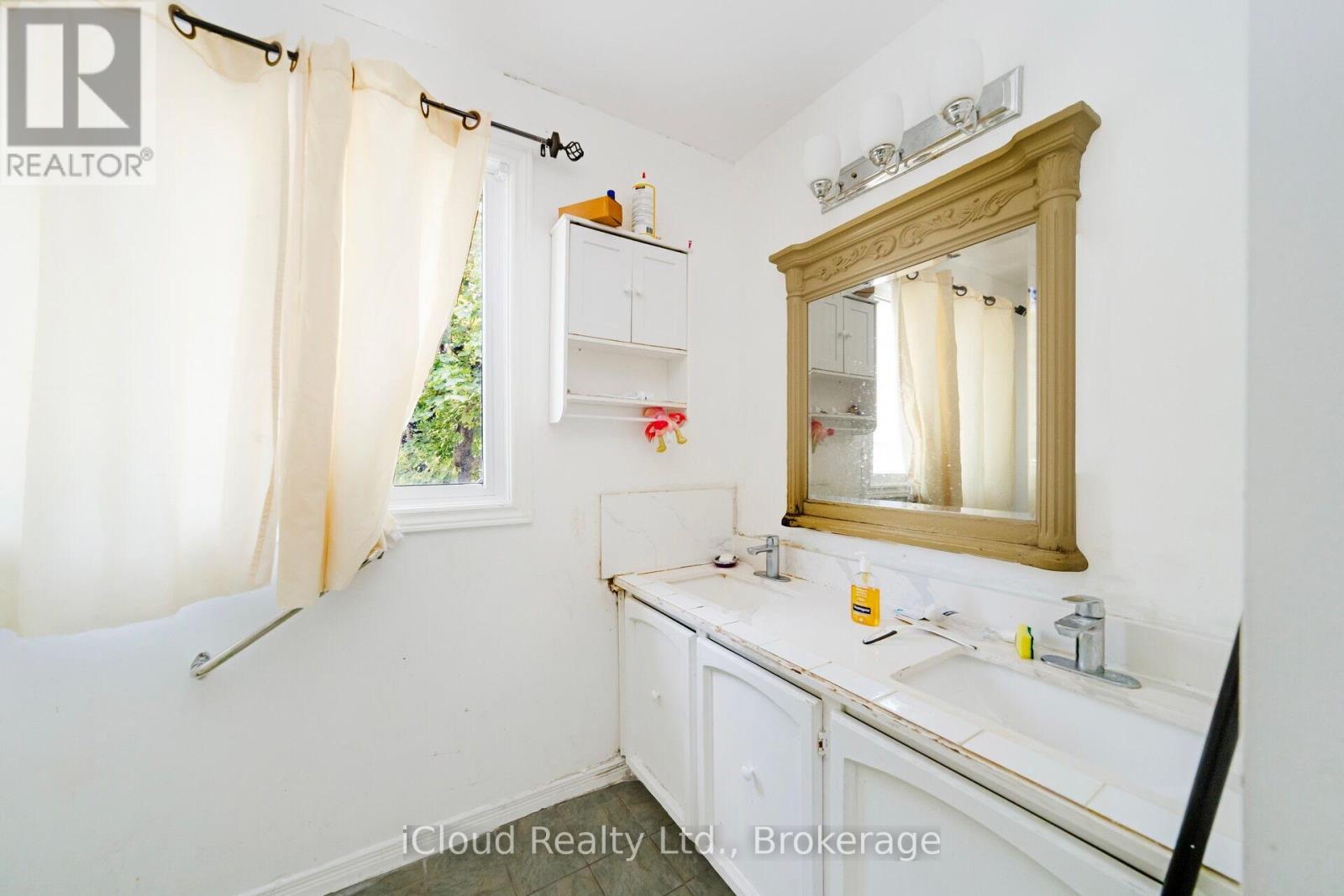 25 - 25 Vodden Court, Brampton, Ontario  L6V 2V7 - Photo 13 - W12367109