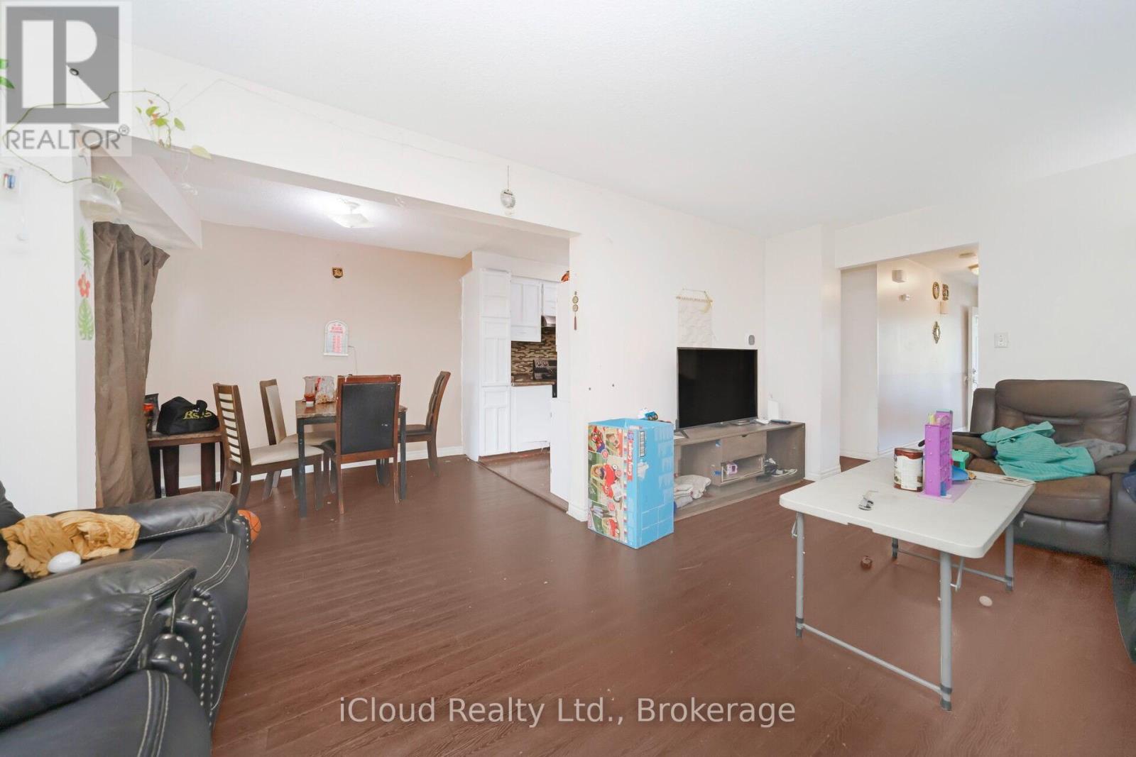 25 - 25 Vodden Court, Brampton, Ontario  L6V 2V7 - Photo 9 - W12367109