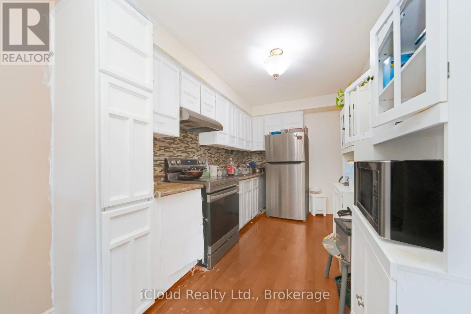 25 - 25 Vodden Court, Brampton, Ontario  L6V 2V7 - Photo 7 - W12367109