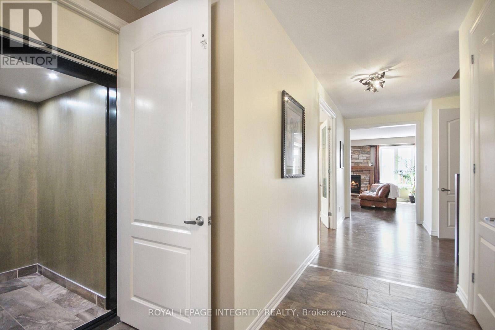 Property at 318 EVERGLADE WAY E image 4