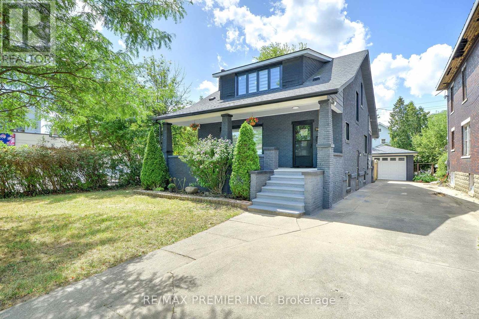 1467 OUELLETTE AVENUE, Windsor, Ontario