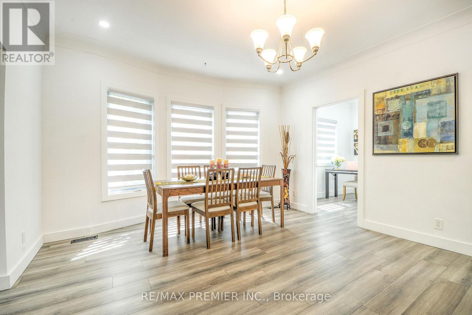 1467 Ouellette Avenue, Windsor, Ontario  N8X 1K1 - Photo 11 - X12367329