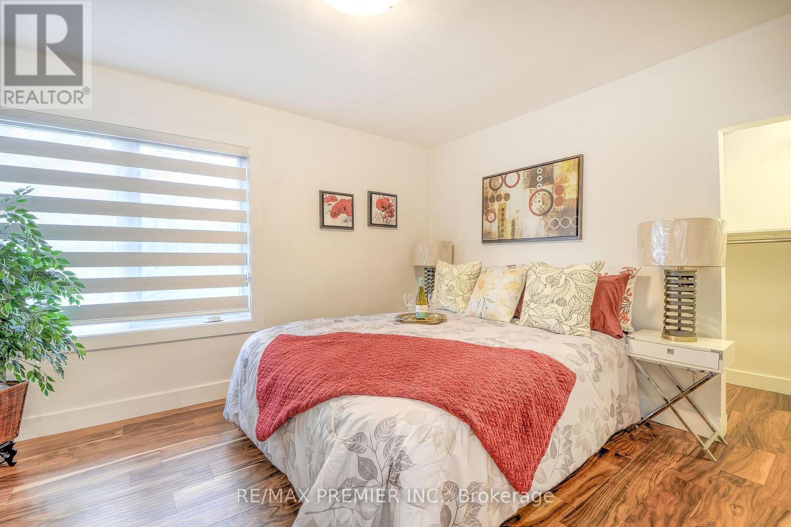1467 Ouellette Avenue, Windsor, Ontario  N8X 1K1 - Photo 24 - X12367329