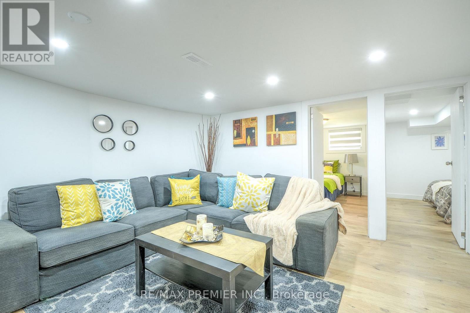 1467 Ouellette Avenue, Windsor, Ontario  N8X 1K1 - Photo 33 - X12367329