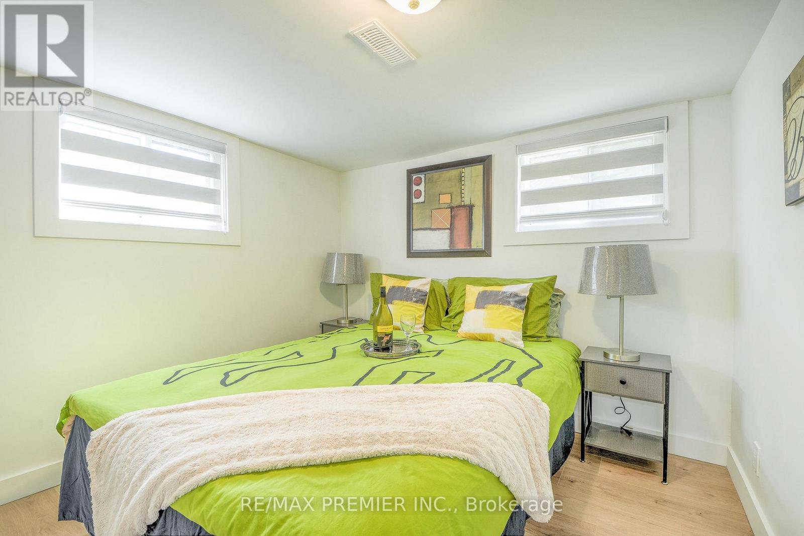 1467 Ouellette Avenue, Windsor, Ontario  N8X 1K1 - Photo 34 - X12367329