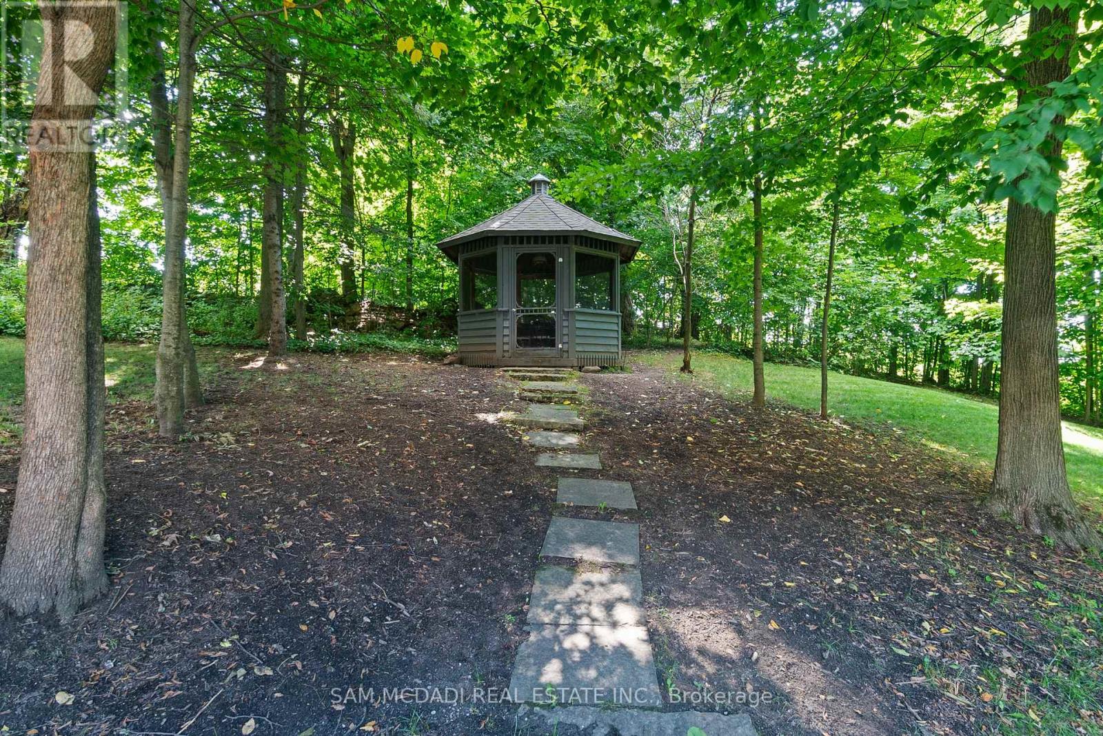 10140 Pineview Trail, Milton, Ontario  L0P 1B0 - Photo 48 - W12366641