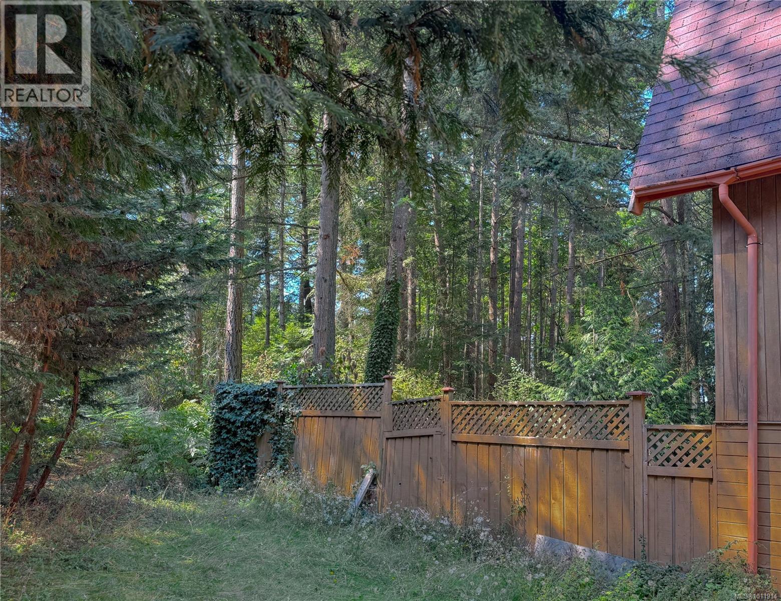 1545 Whalebone Dr, Gabriola Island, British Columbia  V0R 1X5 - Photo 23 - 1011914
