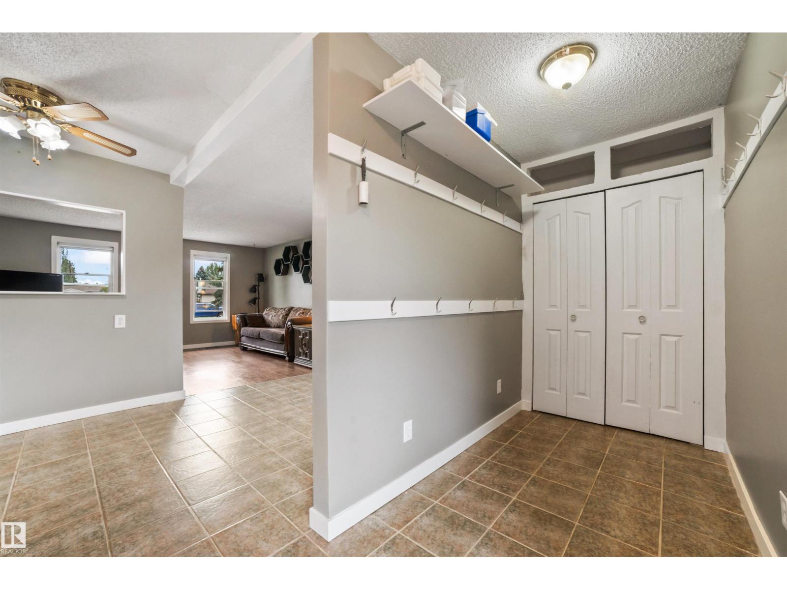 Property at 3528 13 AV NW image 3
