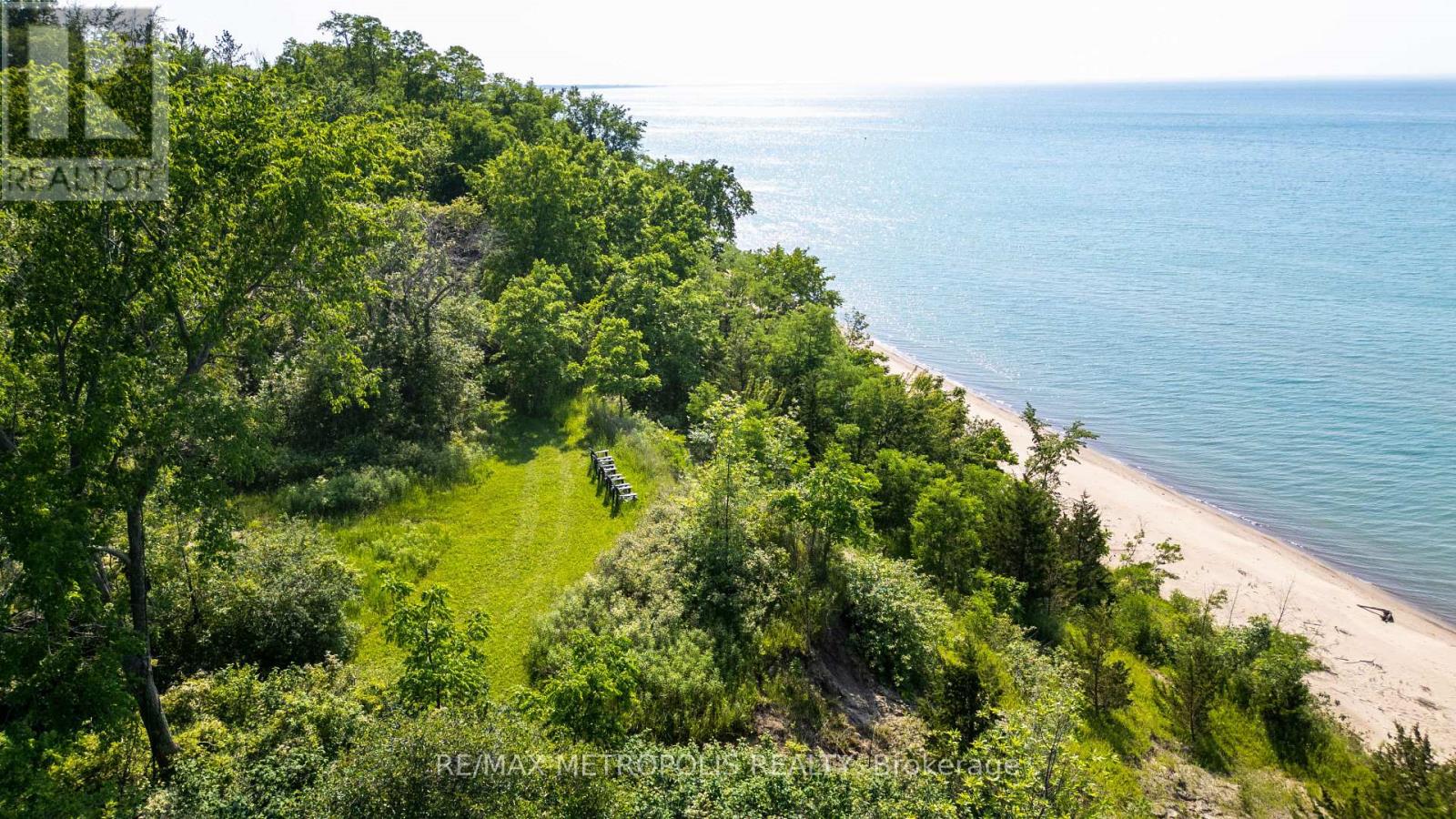 7065 Blue Coast Heights, Plympton-Wyoming, Ontario  N0N 1E0 - Photo 19 - X12367382