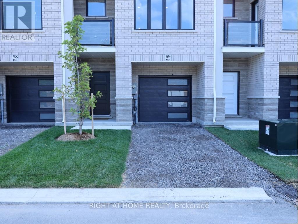 69 - 292 Vine Street, St. Catharines, Ontario  L2M 4T3 - Photo 1 - X12367391