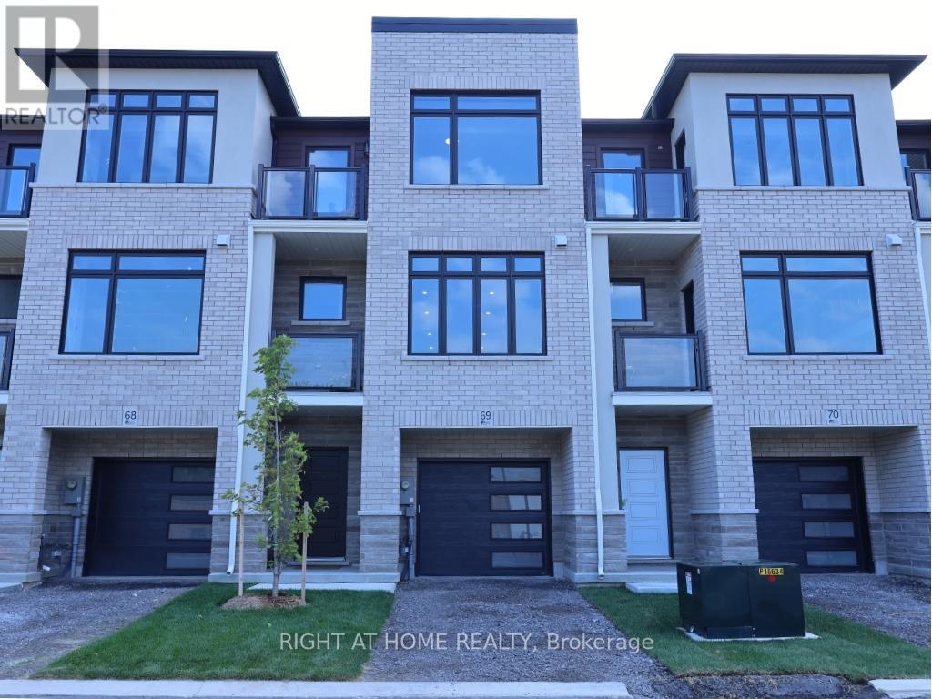 69 - 292 Vine Street, St. Catharines, Ontario  L2M 4T3 - Photo 2 - X12367391