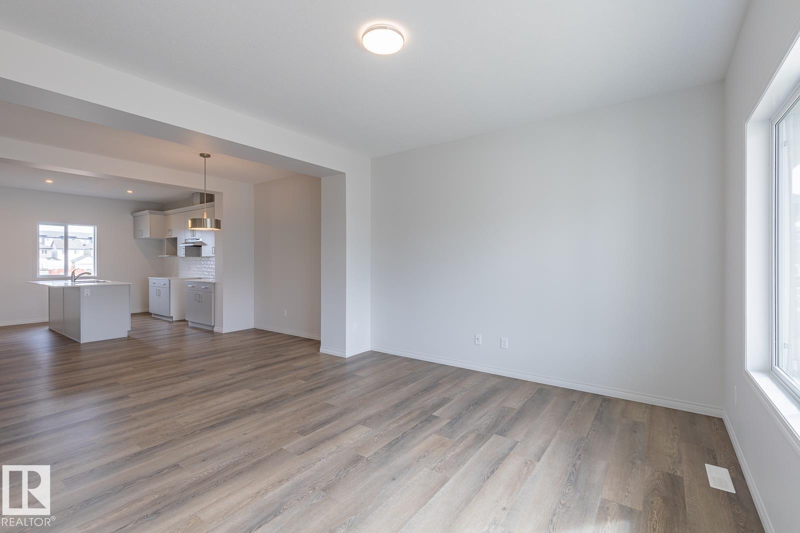 6258 175a Av Nw, Edmonton, Alberta  T5Y 4A5 - Photo 2 - E4454145