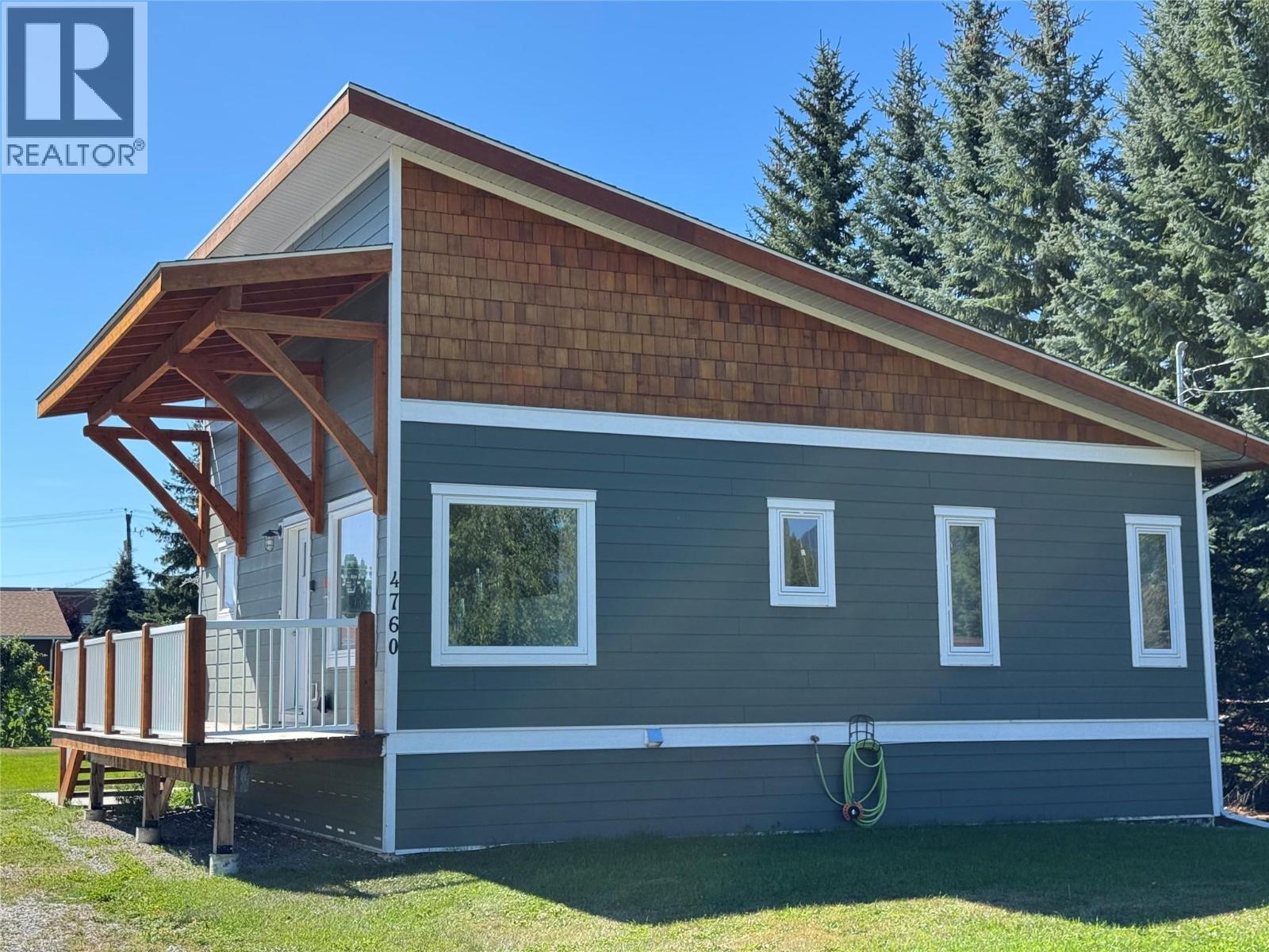 4760 Willow Avenue, Canal Flats, British Columbia  V0B 1B0 - Photo 2 - 10360852