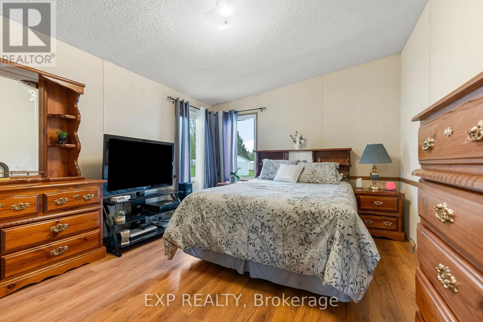 25 Sunset Lane, Horton, Ontario  K7V 0A5 - Photo 16 - X12367402