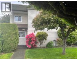 210 1537 Noel Ave Brook Place, Comox, Ca