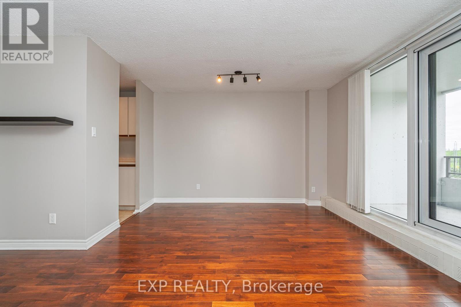 809 - 1785 Frobisher Lane, Ottawa, Ontario  K1G 3T7 - Photo 3 - X12367413