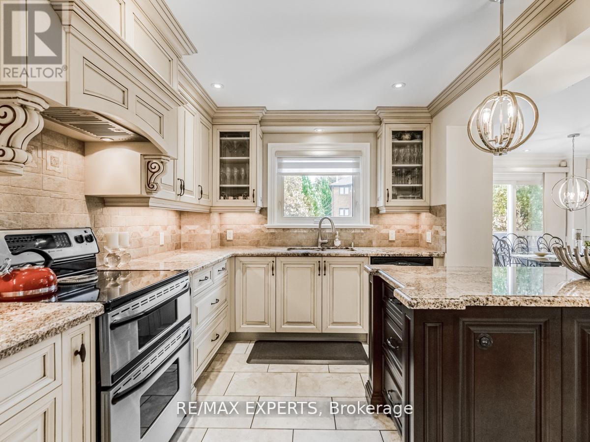 31 Pembrook Street, Caledon, Ontario  L7E 1L5 - Photo 11 - W12367430